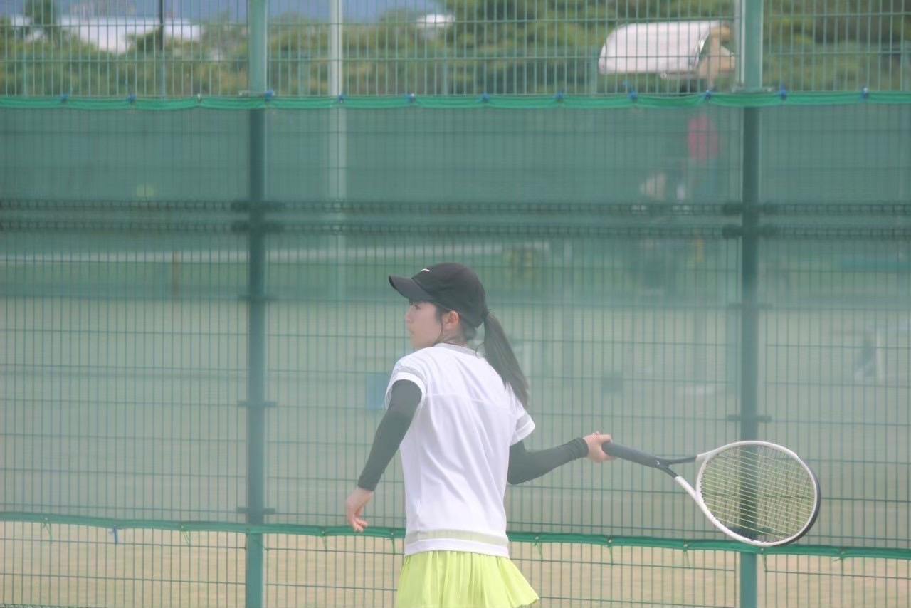 女子硬式テニス部